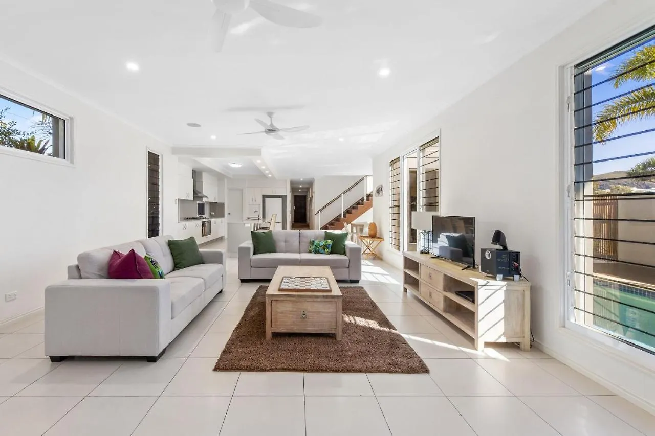 Sand And Sea Beach House Marcoola Australia