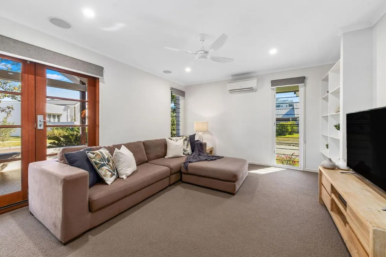 Sand And Sea Beach House Marcoola Holiday home